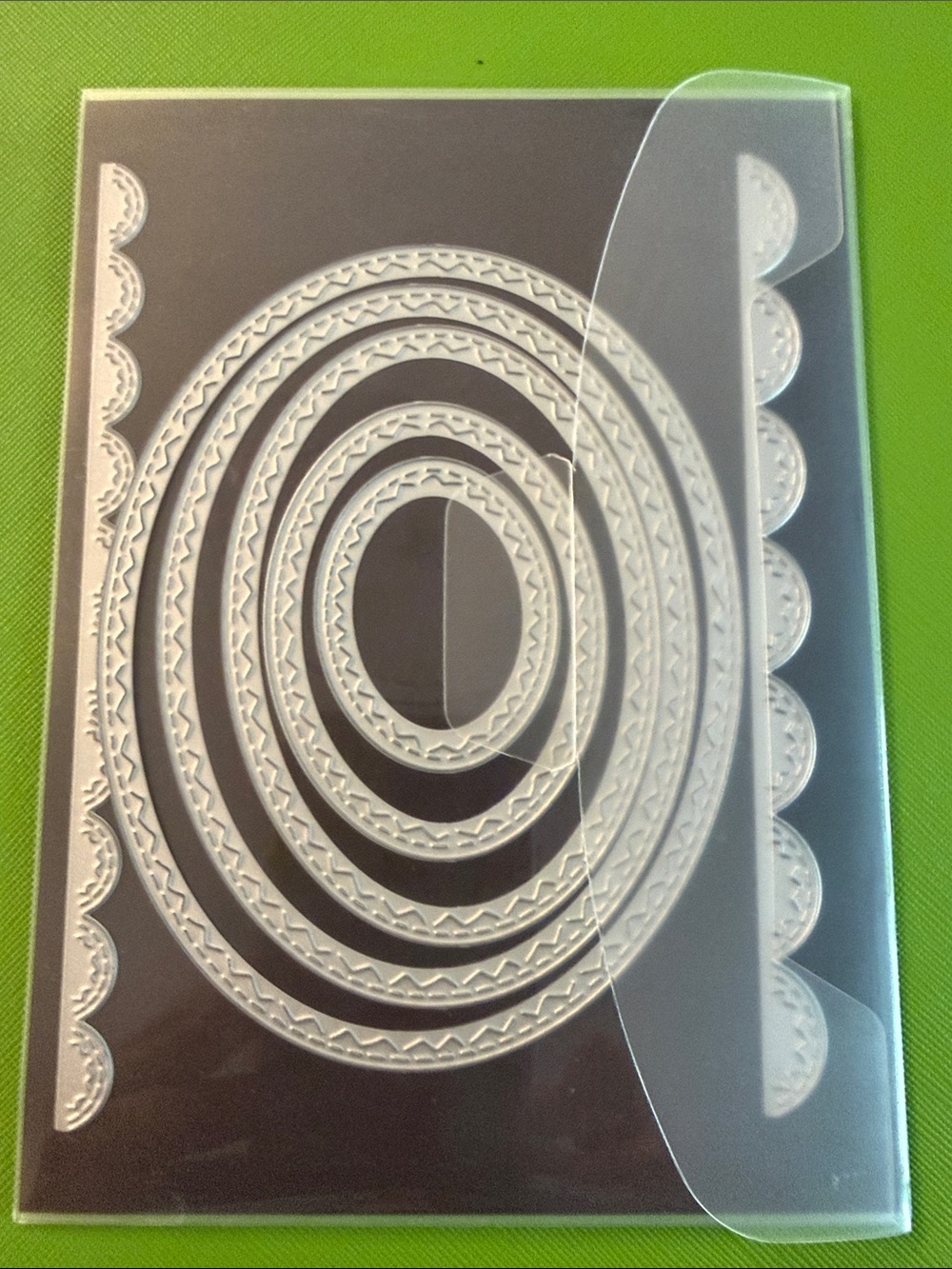Tim Holtz Nested Oval Dies, 5 plus 2 border dies.